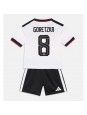 Deutschland Leon Goretzka #8 Heimtrikotsatz für Kinder WM 2026 Kurzarm (+ Kurze Hosen) Deutschland Leon Goretzka #8 Heimtrikotsatz für Kinder WM 2026 Kurzarm (+ Kurze Hosen)